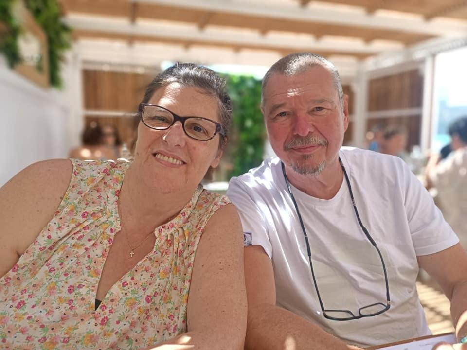 Philippe & Marie, A Louer Petite Chambre Chez L'Habitant Avec Terrasse Dans Villa, Au Pied Du Luberon Cucuron Dış mekan fotoğraf